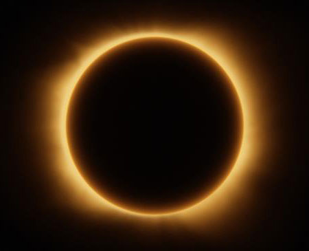 Vue d'artiste d'une éclipse solaire totale