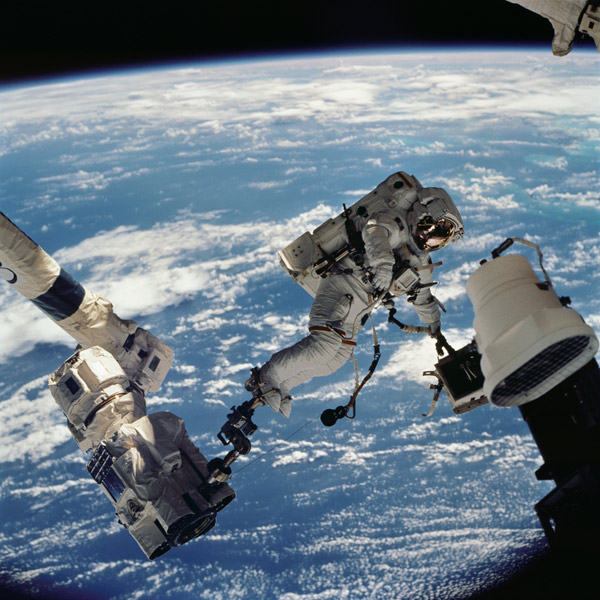American astronaut David Wolf wears the EVARM dosimeter for a spacewalk