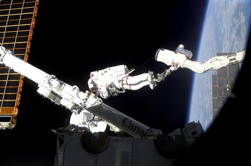 Astronaut Chris Hadfield on mission STS-100 spacewalk