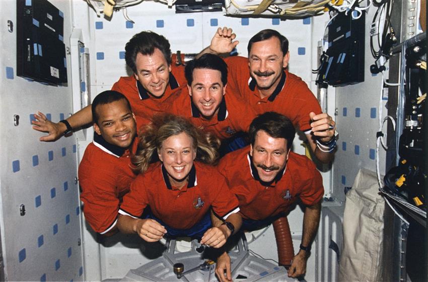 Crew of mission STS-85
