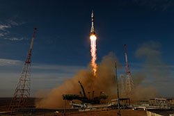 Soyuz launch - Photo 2